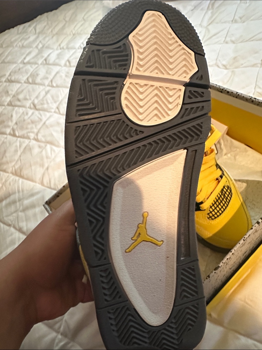 Jordan Retro 4 lightning sneakers - Picture 3 of 5